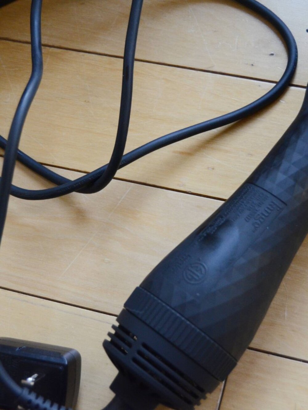 L'ANGE Le Volume 60MM 2-in-1 Titanium Brush Dryer Black - Picture 8 of 14